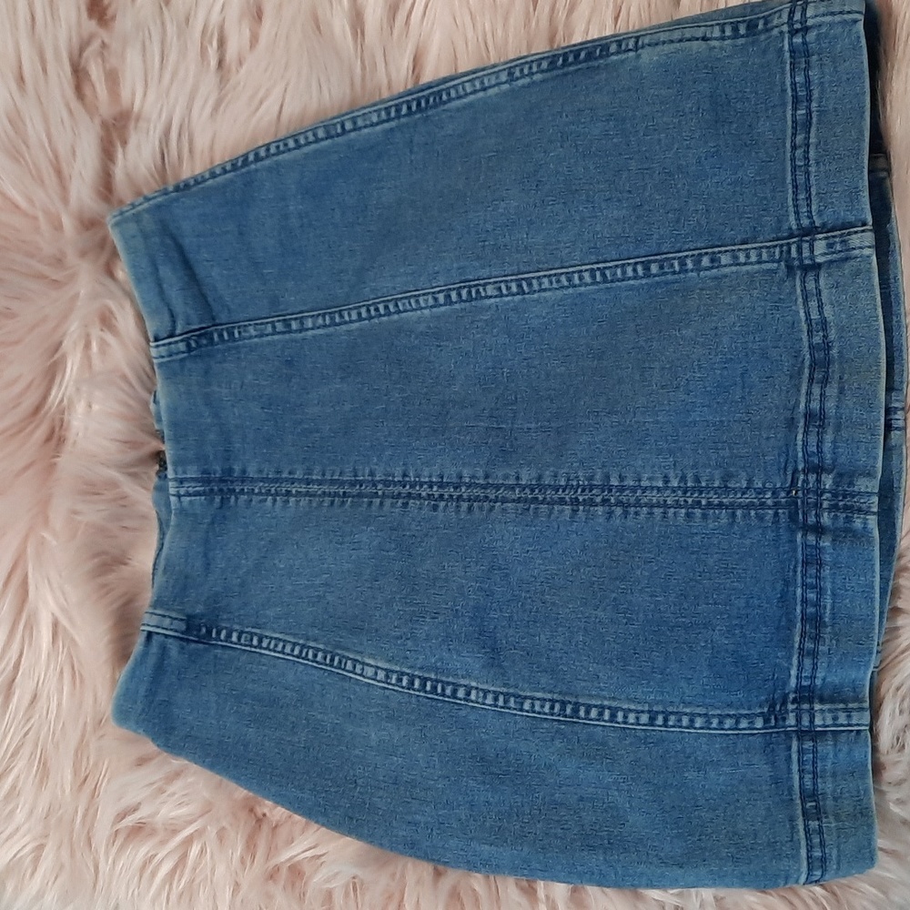 Free people denim skirt size 0
